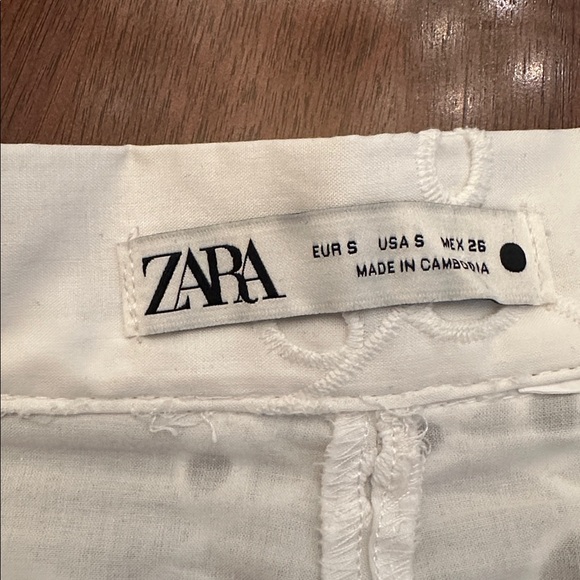 ZARA White Eyelet Blouse & Shorts Set Embroidered Summer Outfit - Picture 6 of 15